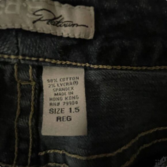 Chico’s ~ Platinum Denim ~ Charm Modern Fit Jeans~ size 1.5 (M/8) - Picture 4 of 10